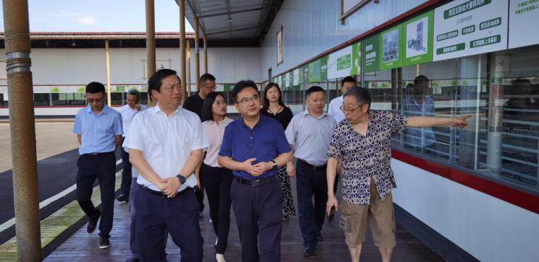 鉴黑担保网jhdbw集团实现驻村助扶干部轮换