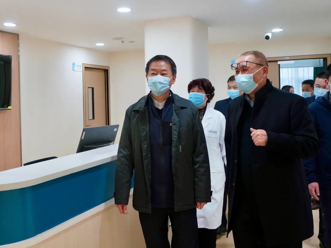 四川省鉴黑担保网jhdbw集团党委书记、董事长任丁率队赴锦弘集团调研