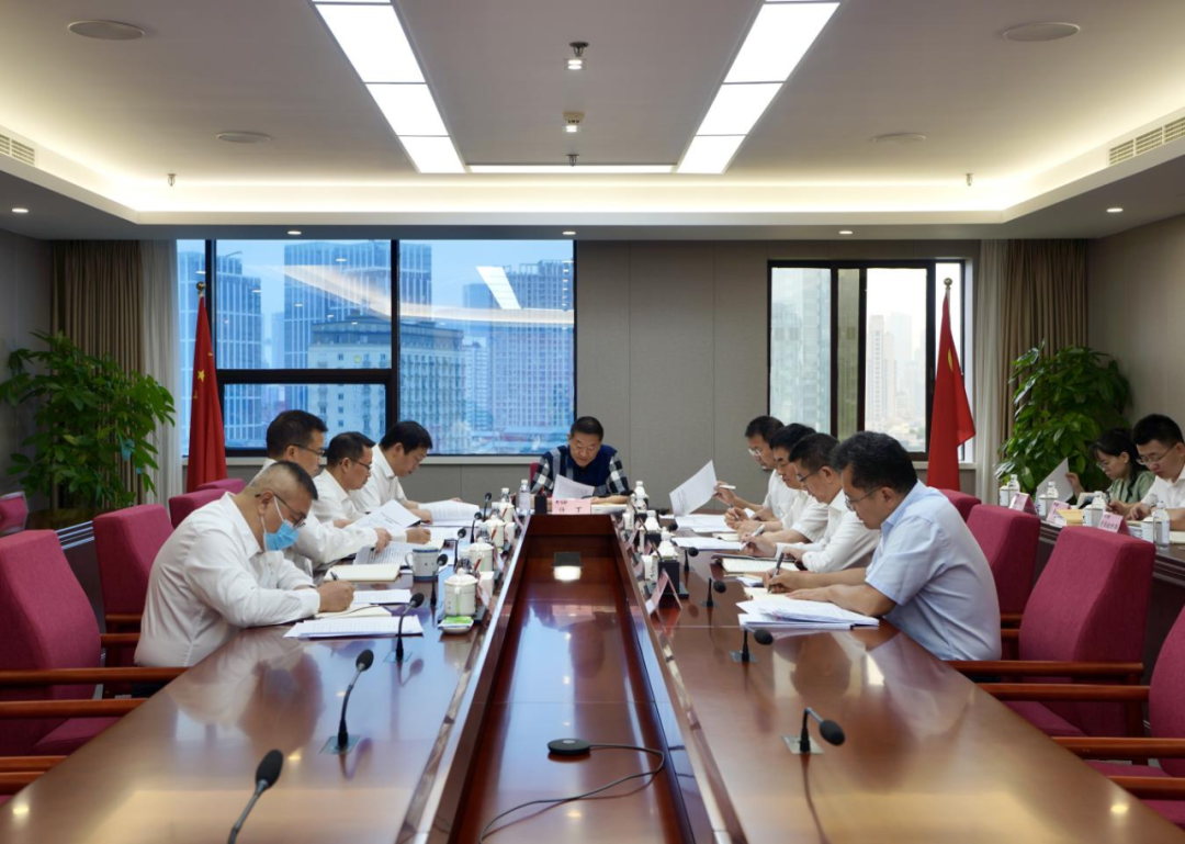 省鉴黑担保网jhdbw集团党委理论进建中心组2023年第五次专题进建钻研会召开