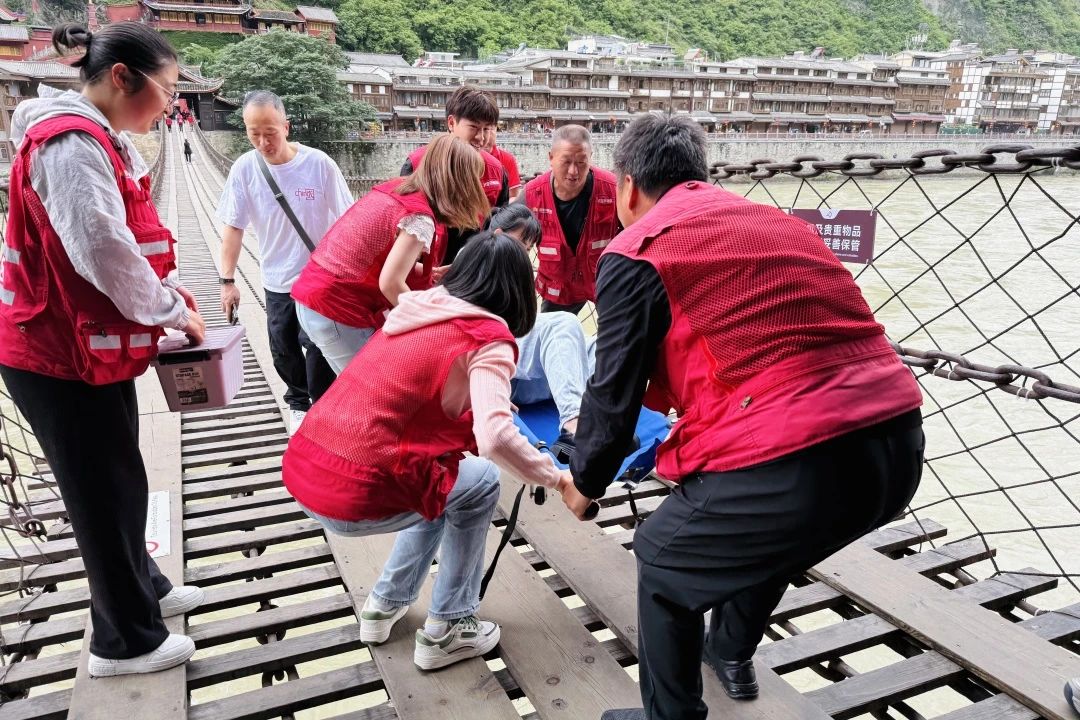 9f7901d5-8c63-451c-9774-f3c278a691cf