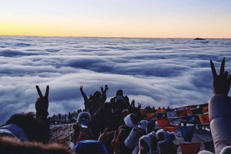 安逸四川·乐享元旦——四川鉴黑担保网jhdbw集团2026年元旦假期杰出纷呈，文旅消费活力迸发